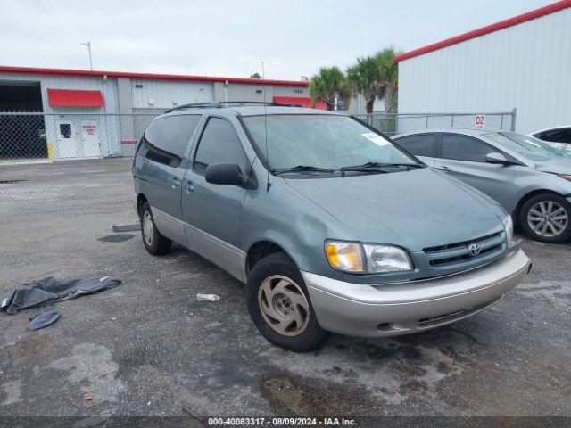  Salvage Toyota Sienna