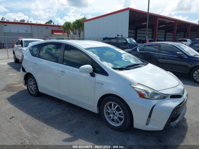  Salvage Toyota Prius v