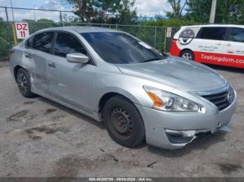  Salvage Nissan Altima