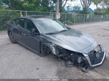  Salvage Nissan Altima