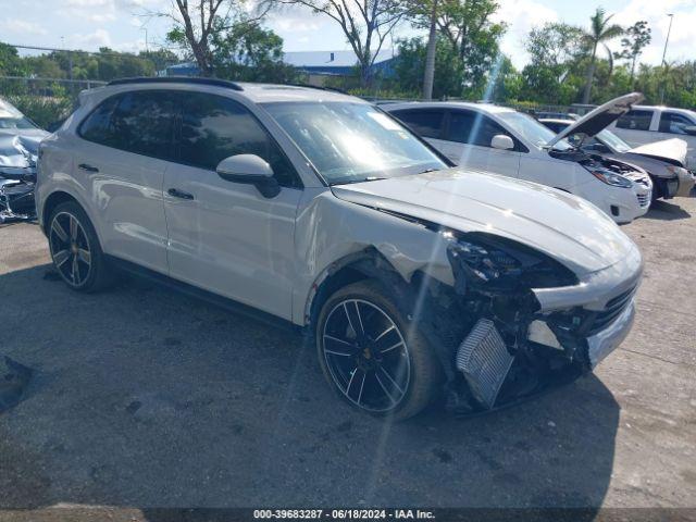  Salvage Porsche Cayenne