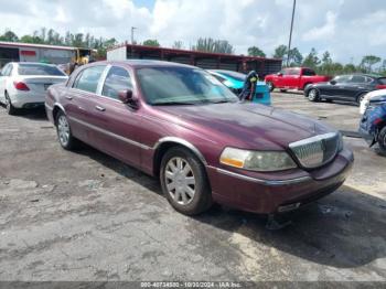  Salvage Lincoln Towncar