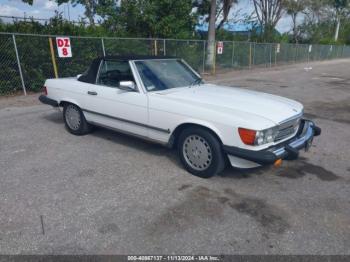  Salvage Mercedes-Benz 560