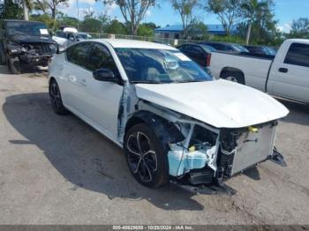  Salvage Nissan Altima