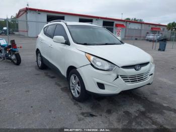  Salvage Hyundai TUCSON