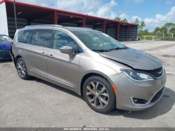  Salvage Chrysler Pacifica