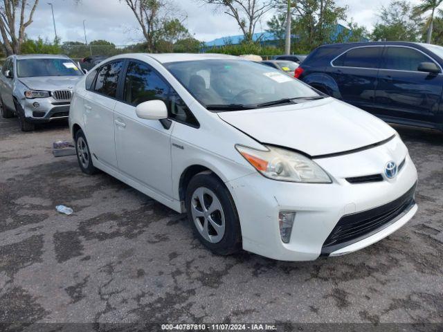  Salvage Toyota Prius