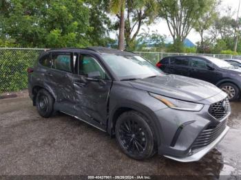  Salvage Toyota Highlander