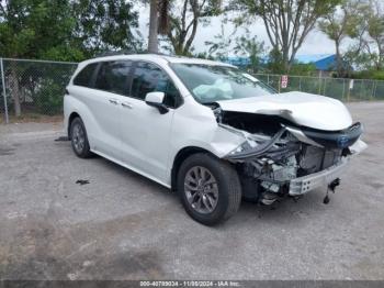  Salvage Toyota Sienna