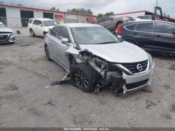  Salvage Nissan Altima