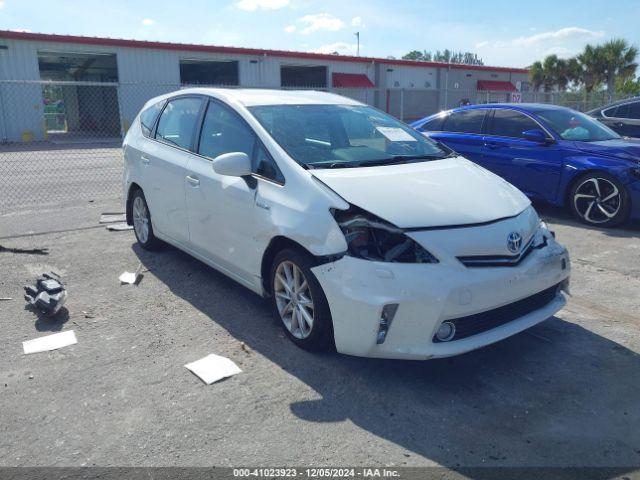  Salvage Toyota Prius v