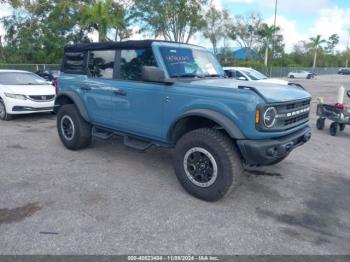  Salvage Ford Bronco