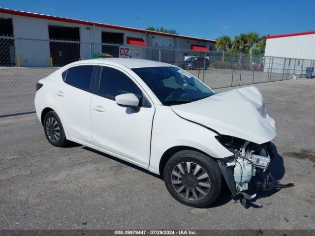  Salvage Toyota Yaris