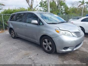  Salvage Toyota Sienna