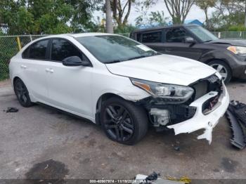  Salvage Kia Forte