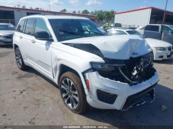  Salvage Jeep Grand Cherokee