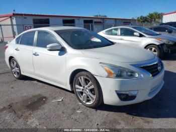  Salvage Nissan Altima