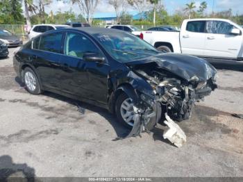  Salvage Nissan Altima