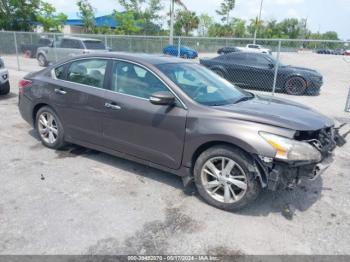  Salvage Nissan Altima