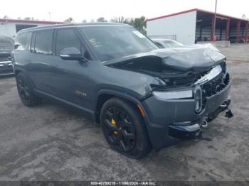  Salvage Rivian R1s