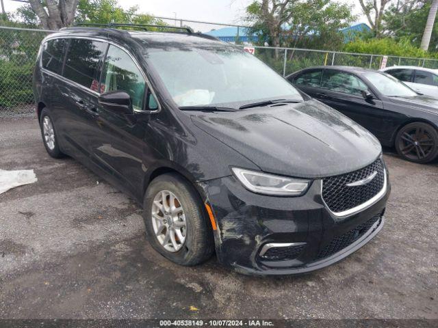  Salvage Chrysler Pacifica