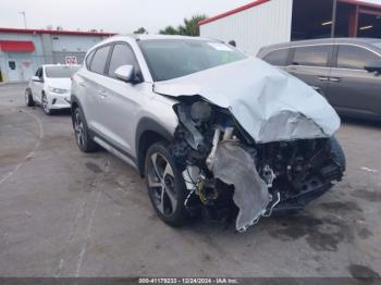  Salvage Hyundai TUCSON