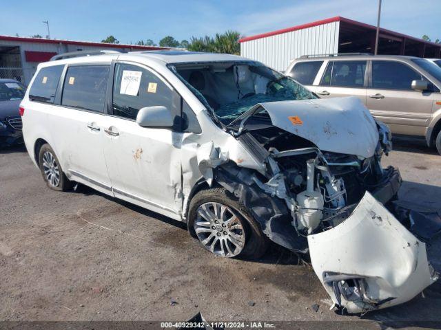  Salvage Toyota Sienna