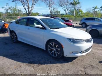  Salvage Chrysler 200