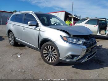  Salvage Mitsubishi Outlander