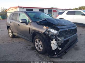  Salvage Toyota RAV4