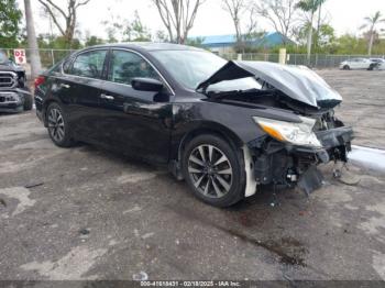  Salvage Nissan Altima