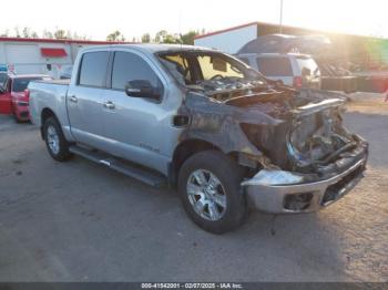  Salvage Nissan Titan