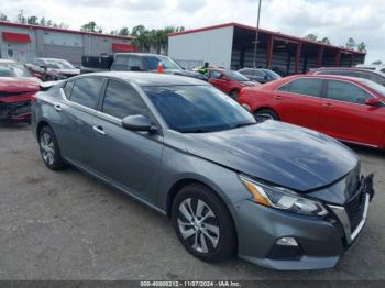  Salvage Nissan Altima