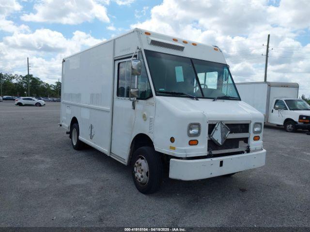  Salvage Freightliner Chassis