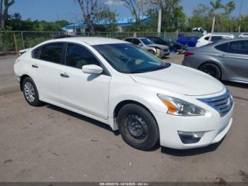  Salvage Nissan Altima