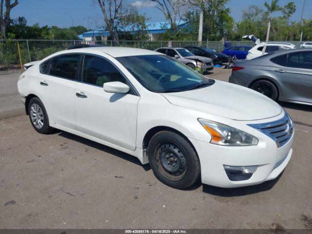  Salvage Nissan Altima