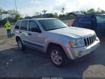  Salvage Jeep Grand Cherokee