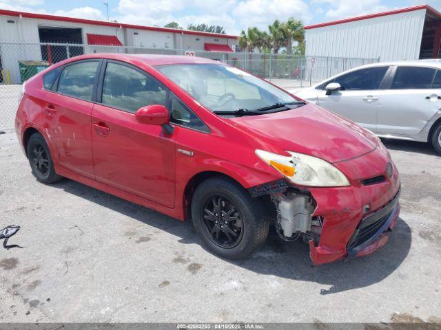  Salvage Toyota Prius