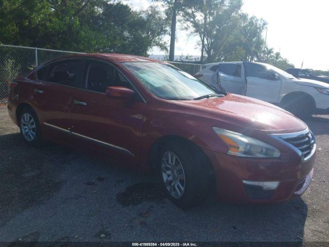  Salvage Nissan Altima