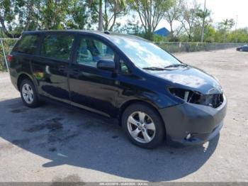  Salvage Toyota Sienna