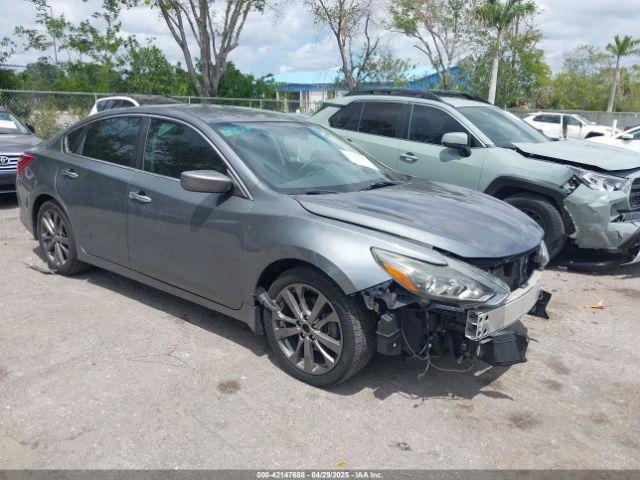  Salvage Nissan Altima