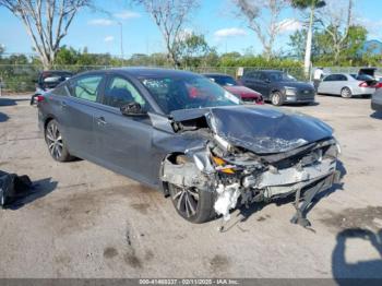  Salvage Nissan Altima