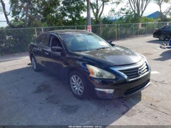  Salvage Nissan Altima