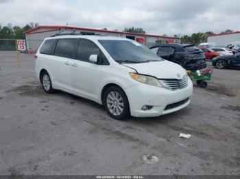  Salvage Toyota Sienna