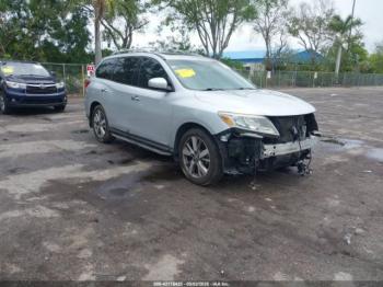  Salvage Nissan Pathfinder
