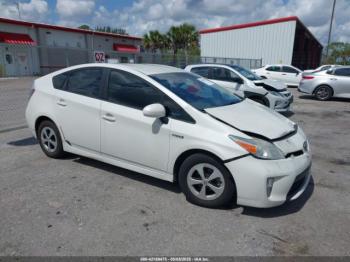  Salvage Toyota Prius