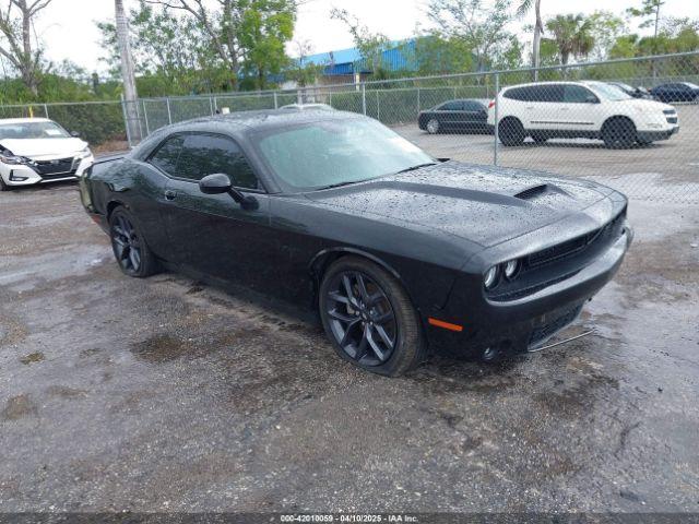  Salvage Dodge Challenger