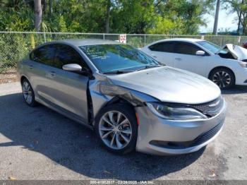  Salvage Chrysler 200