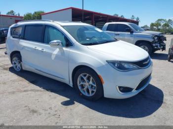  Salvage Chrysler Pacifica