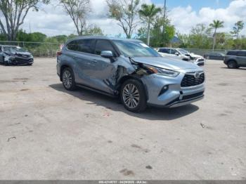  Salvage Toyota Highlander